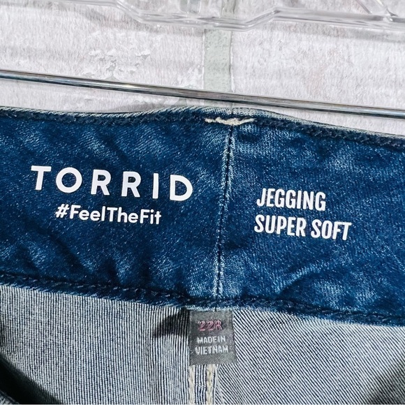 Torrid NWT Jegging Supersoft High Rise Jeans in Blue Grotto Wash Size 22 - Picture 8 of 10
